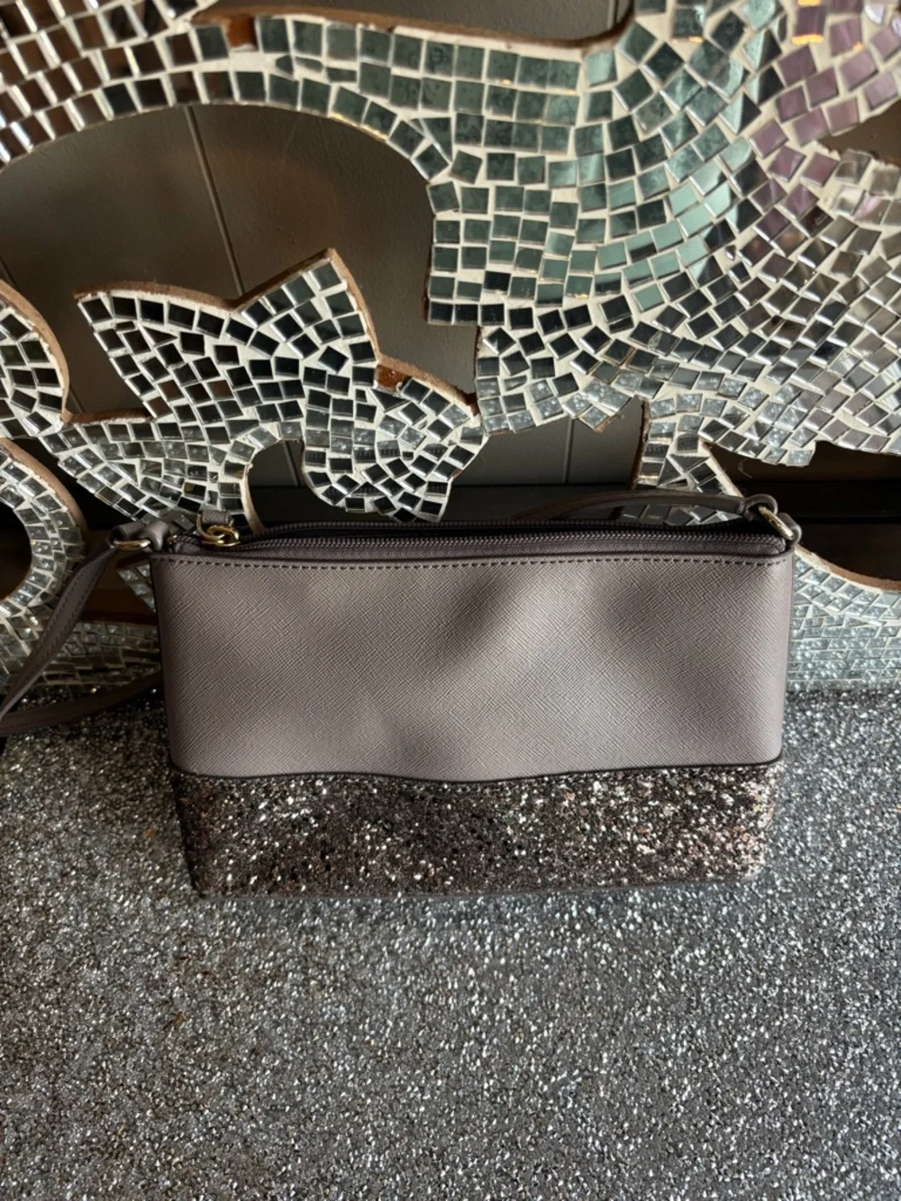 ⭐️Kate Spade Glitter Crossbody Bag ⭐️